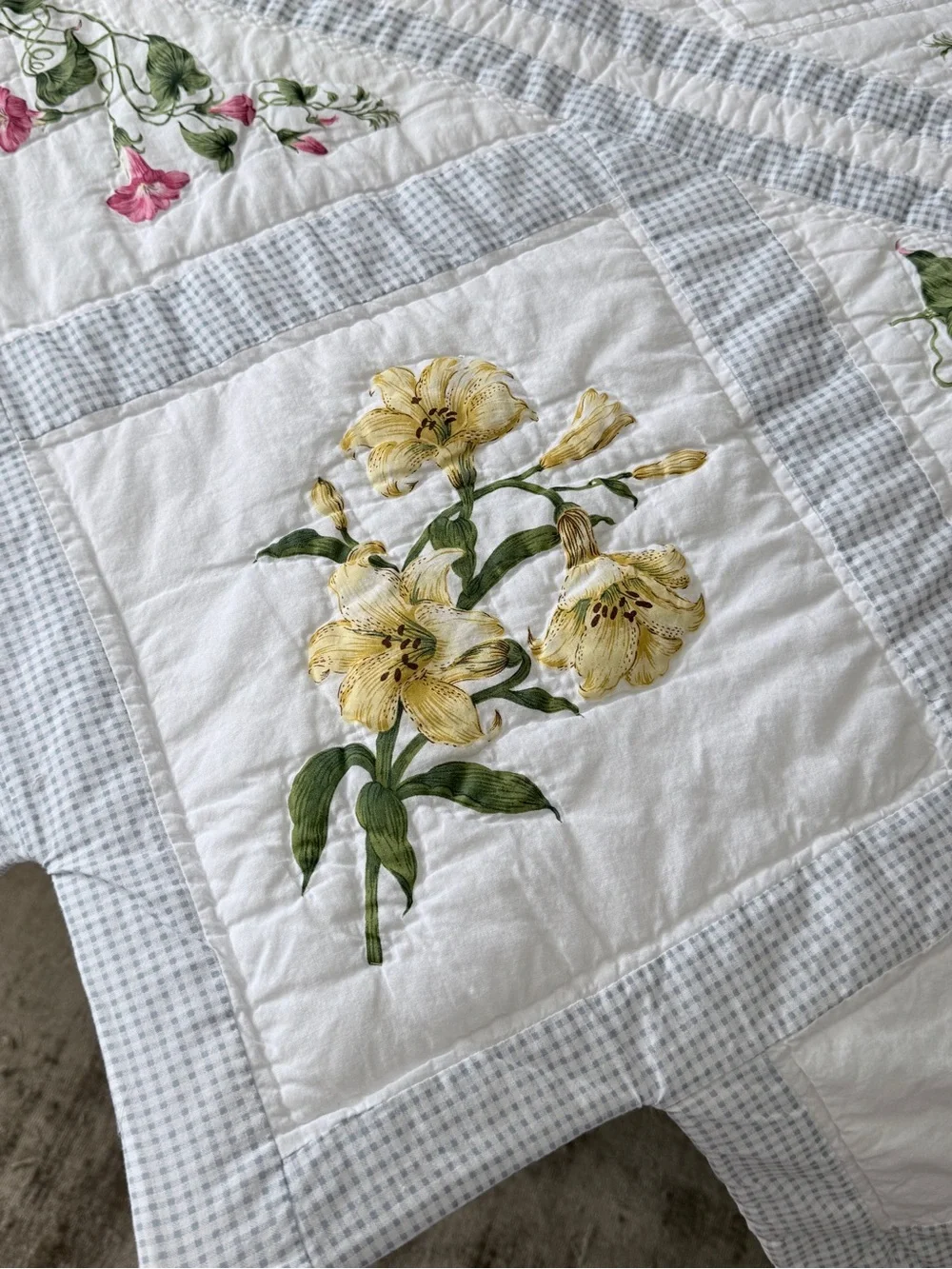 Blue Floral Diamond-Edge Quilt Queen Size